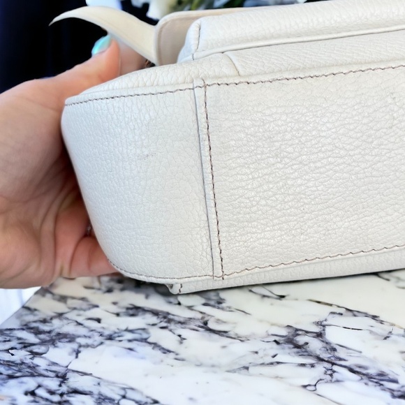 Fossil NWOT Pebbled Leather Shoulder Bag Satchel Bone Color Off White - Picture 9 of 15